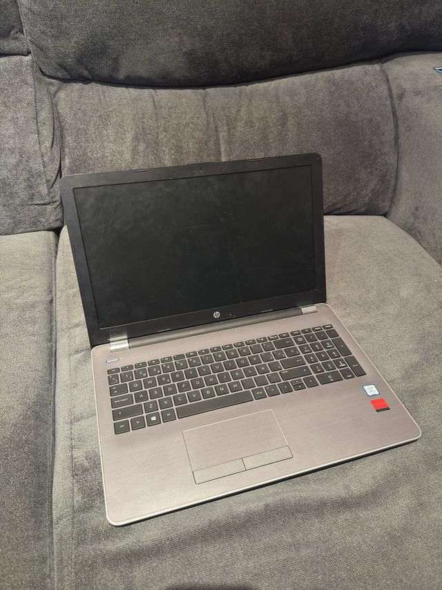 Portátil HP 15,6 gris plata