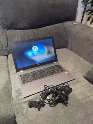 Portátil HP 15,6 gris plata