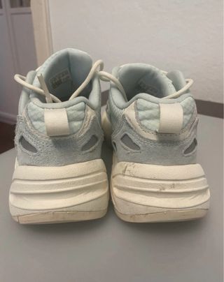 Zapatillas Adidas Azules y Grises. Poco uso.