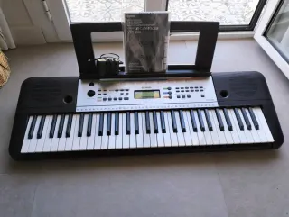 Teclado Yamaha YPT-255