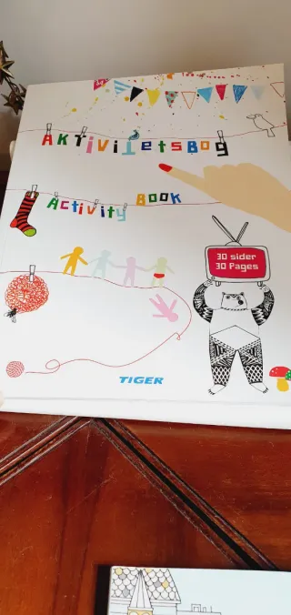 2 album da colorare interattivi