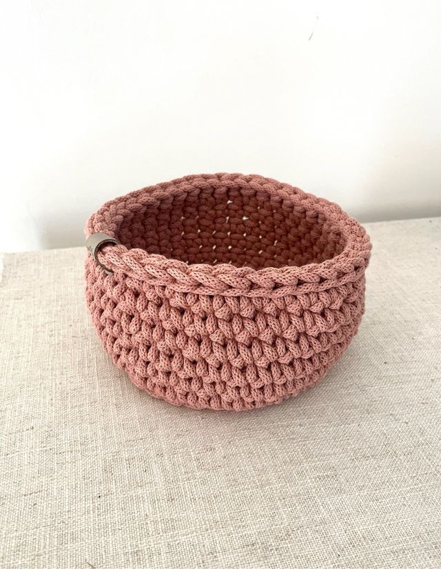 Cestino uncinetto rosa