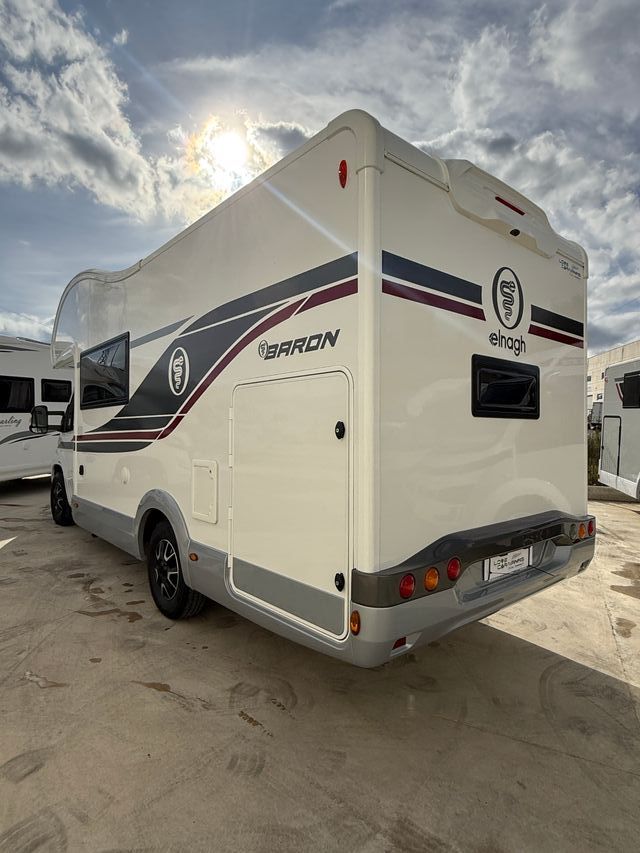 Autocaravana capuchina de ocasión Elnagh Baron 20