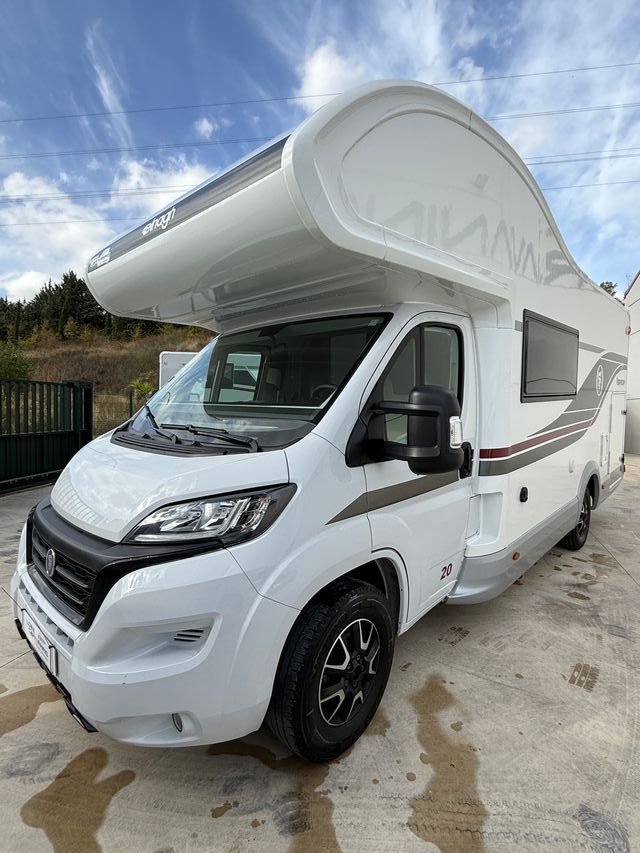 Autocaravana capuchina de ocasión Elnagh Baron 20