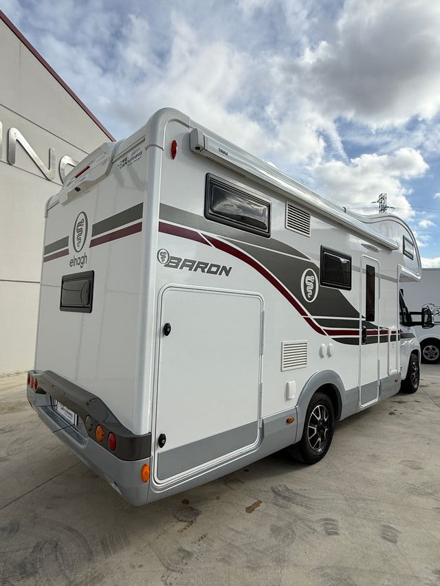 Autocaravana capuchina de ocasión Elnagh Baron 20