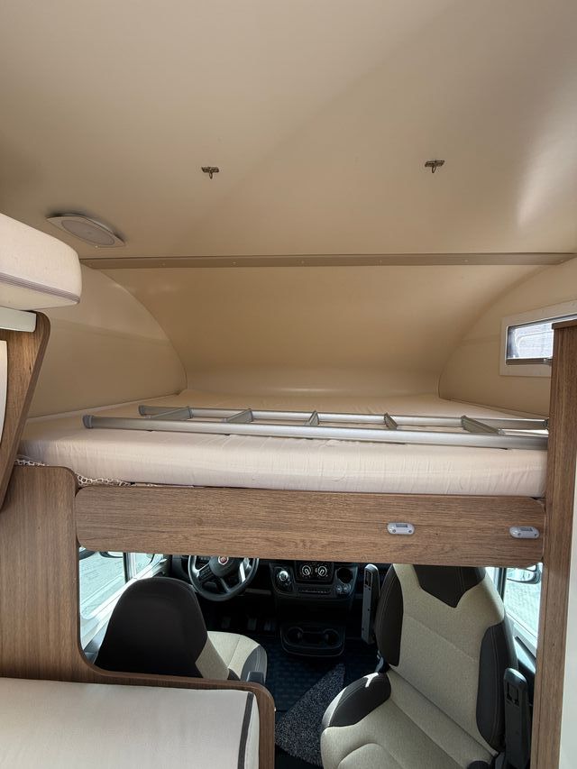 Autocaravana capuchina de ocasión Elnagh Baron 20