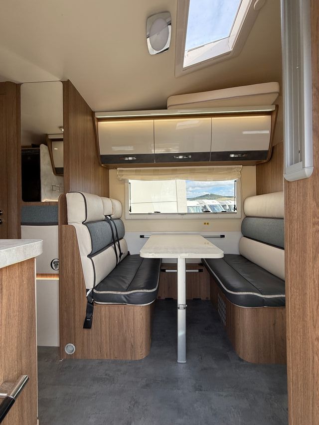 Autocaravana capuchina de ocasión Elnagh Baron 20