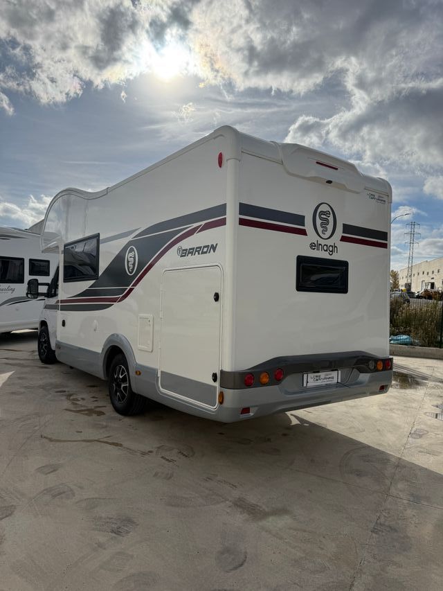 Autocaravana capuchina de ocasión Elnagh Baron 20
