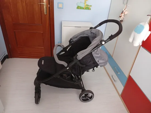Silla de paseo Baby Monsters gris