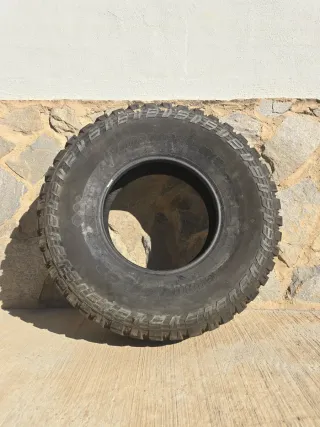 4 Neumáticos 37x12.50R17LT