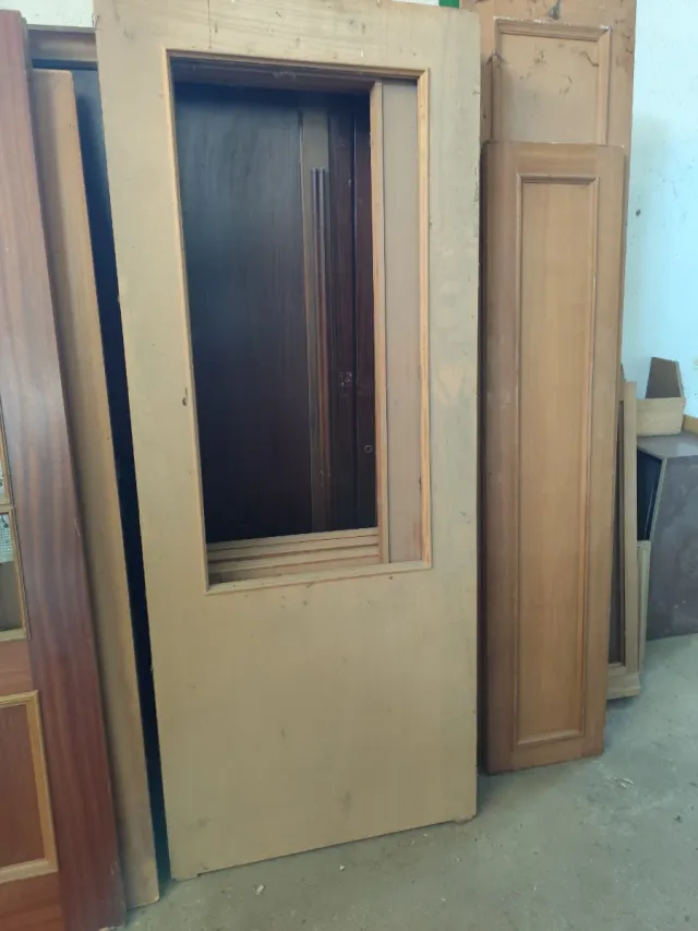 Puerta de madera