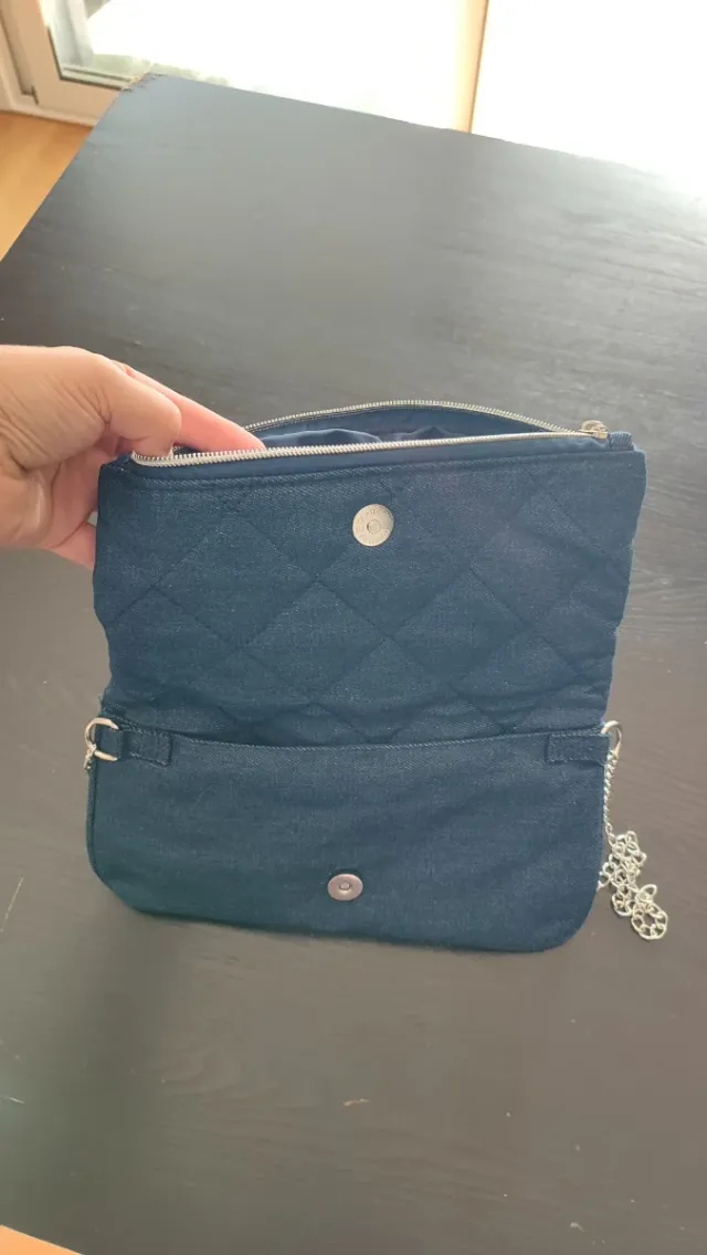 Bolso tejano acolchado con cadena