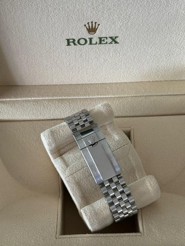 Rolex GMT Jubilee Pepsi