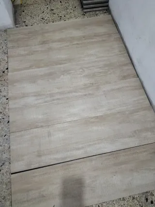 Suelo vinilo imitación parquet abedul TOTAL 30 €
