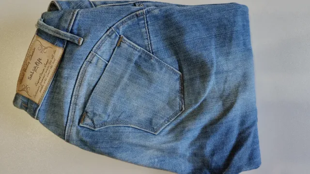 Pantalón vaquero Salsa azul claro,push up.