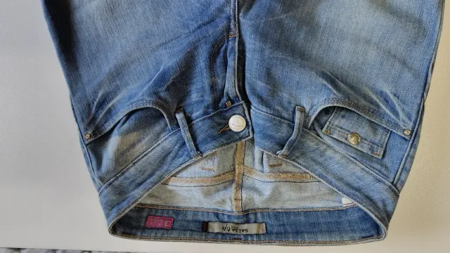 Pantalón vaquero Salsa azul claro,push up.