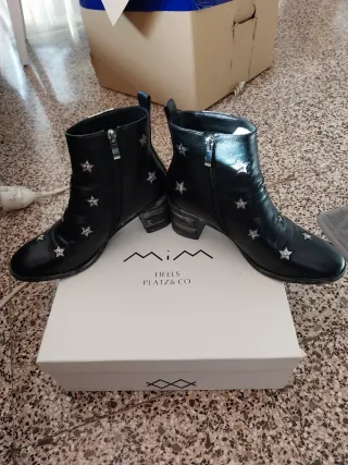 Botines MiM estrellas negros y plateados