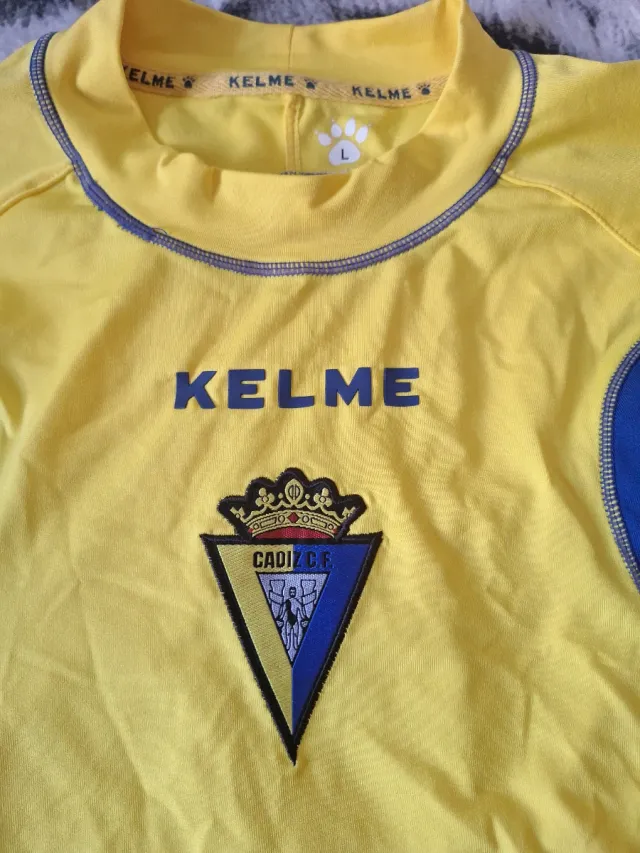 Camiseta Cádiz CF Antigua Firmada por Jugador