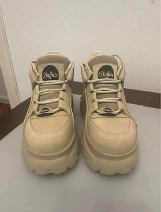 Zapatillas Buffalo Beige. Usadas solo una vez.