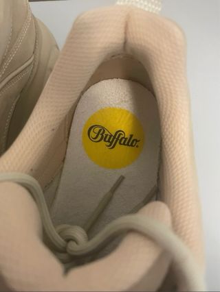 Zapatillas Buffalo Beige. Usadas solo una vez.