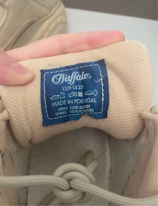 Zapatillas Buffalo Beige. Usadas solo una vez.