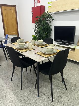 Comedor con 4 Sillas Terciopelo Negro