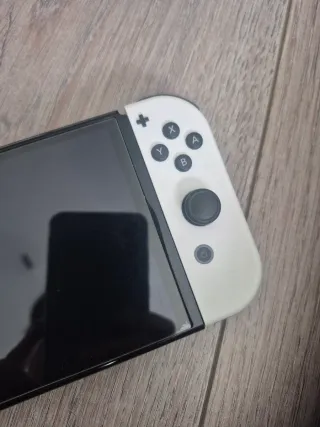 Nintendo Switch OLED Blanca y Negra