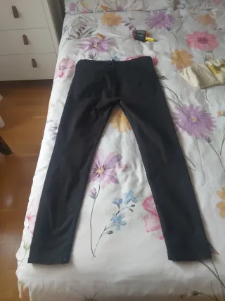 Pantalón vaquero negro niño T 40