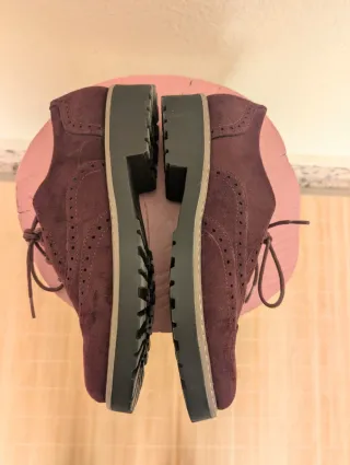 Mocasines burdeos con cordones