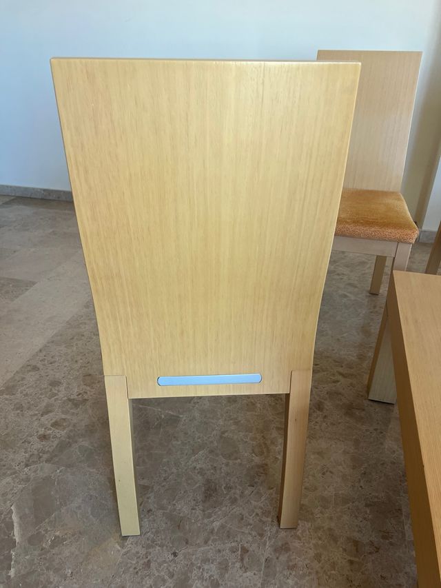 6 Sillas de comedor de madera