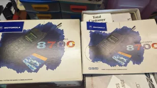 Motorola 8700 nero anno 1997 .