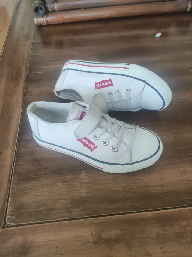 Bambas niño Levi's talla 33