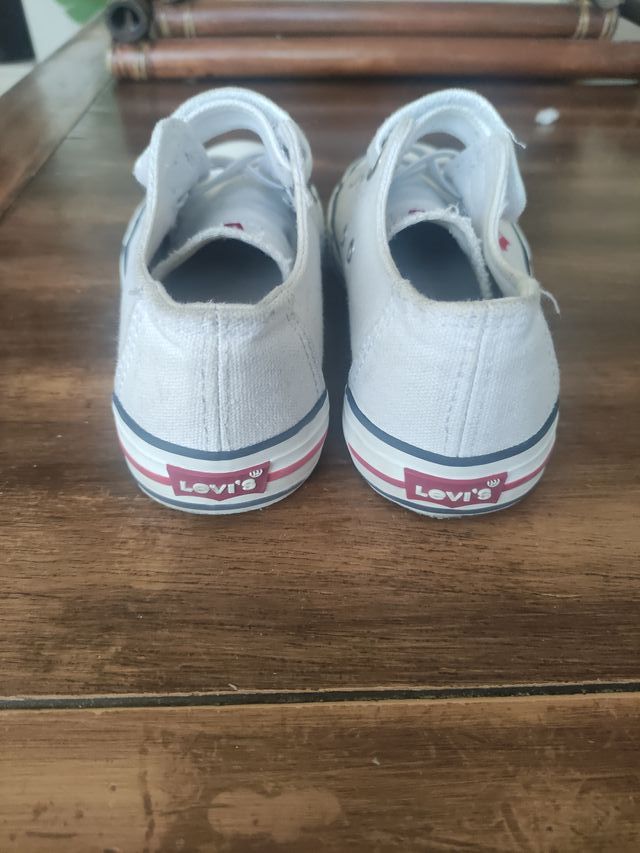 Bambas niño Levi's talla 33