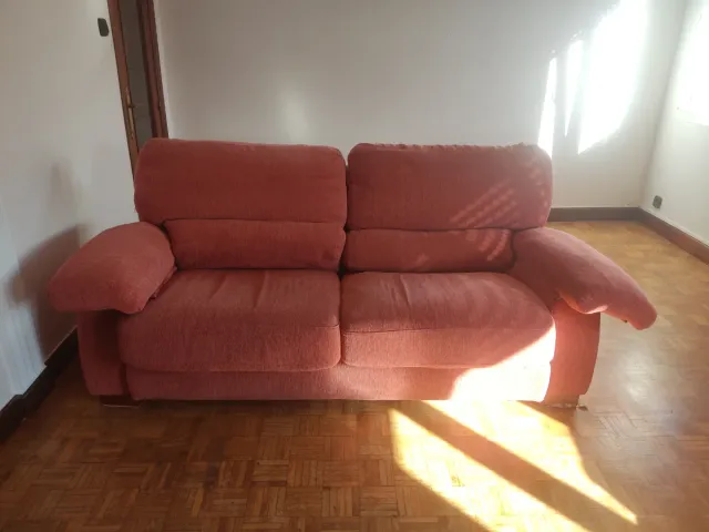 Sofá 2 plazas rosa/rojo 215x 100 (cm)