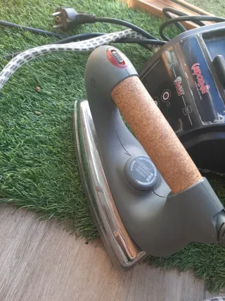 Centro de planchado Polti Vaporella