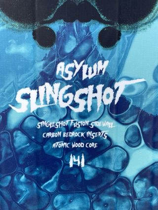 Kiteboard Slingshot Twin Tip con straps (recogida)