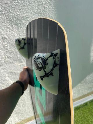 Kiteboard Slingshot Twin Tip con straps (recogida)