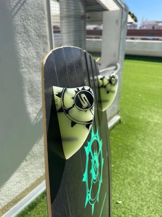 Kiteboard Slingshot Twin Tip con straps (recogida)