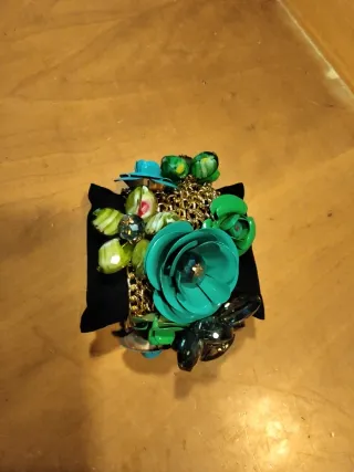 Bracciale donna con fiori e perle