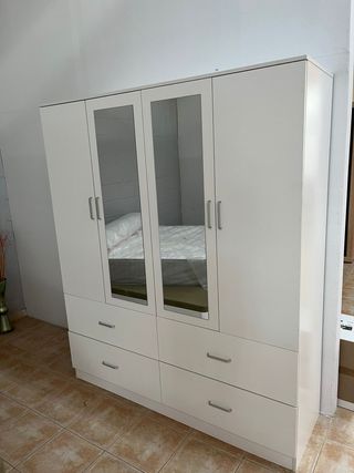 Nuevo! armario 4 Puertas con espejo y cajones!!