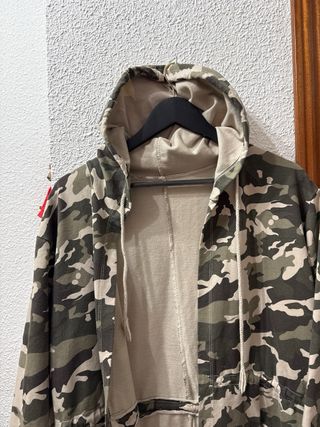 Chaqueta militar con capucha Talla S/M nueva