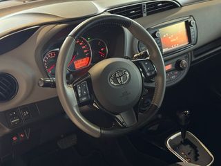 Toyota Yaris 1.3VVTI 100CV ADVANCE AUTOMÁTICO.- " NACIONAL ".- " IMPECABLE ".- " BAJO CONSUMO ".- " GARANTIA FABRICANTE TOYOTA RELAX ".- " MUY EQUIPADO ".-