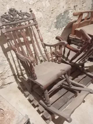 Sillas antiguas de madera