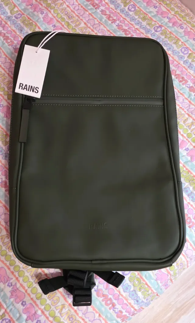 Mochila marca RAINS Impermeable Unisex