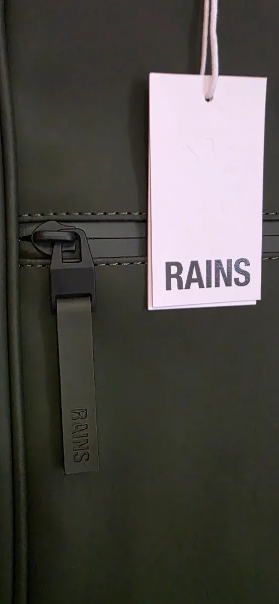 Mochila marca RAINS Impermeable Unisex
