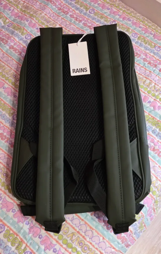 Mochila marca RAINS Impermeable Unisex