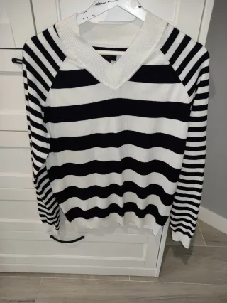 Jersey Rayas V-Neck Hombre Talla M