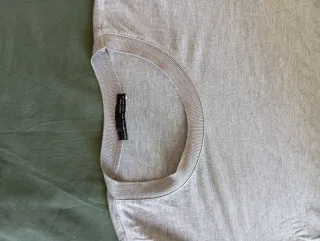Camiseta Zara manga larga gris detalles plateados