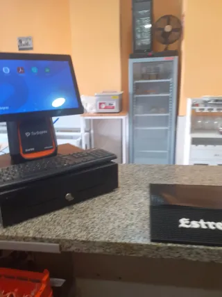 Traspaso cafeteria Bar Terraza en ciudad jardín.