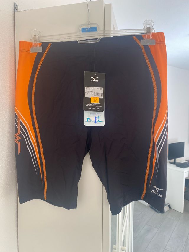 Calzoncini Mizuno Neri e Arancioni